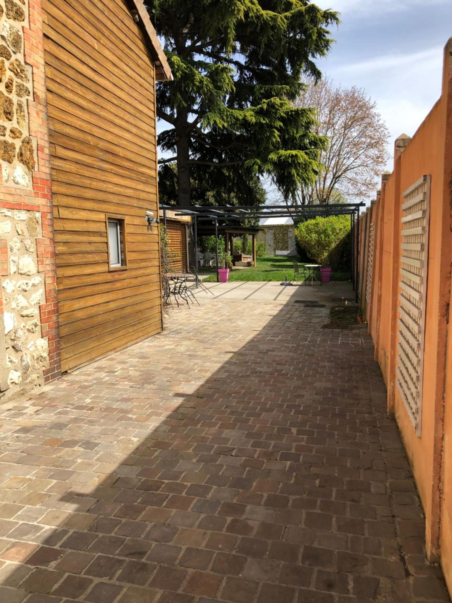 Villa Liberte Verdun Igr Paul Brousse Вилжуиф Екстериор снимка